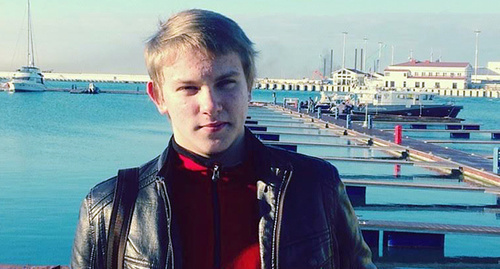 Mark Yavorsky at Sochi sea port. Photo by Oksaa Yavorsky. 