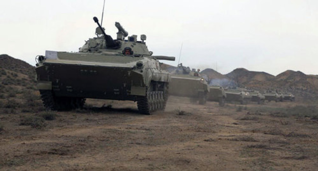 The military exercises of the Azerbaijani army. Photo © Foto / mod.gov.az
https://ru.sputnik.az/azerbaijan/20170419/409906306/azerbaijan-armiya-ucheniya.html The military exercises of the Azerbaijani army. Photo © Foto / mod.gov.az
https://ru.sputnik.az/azerbaijan/20170419/409906306/azerbaijan-armiya-ucheniya.html