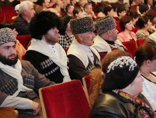 Cherkessk, Drama Theater, May 3, 2014. The participants of the assembly dedicated to the deportation victims. Photo: press service of the head of the republic, http://kchr.ru/news/detailed/16402