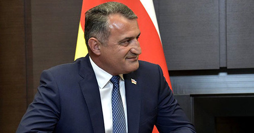 Anatoly Bibilov at the meeting with Vladimir Putin. Sochi, May 2, 2017. Photo: press service of the President of the Republic of South Ossetia Anatoly Bibilov at the meeting with Vladimir Putin. Sochi, May 2, 2017. Photo: press service of the President of the Republic of South Ossetia