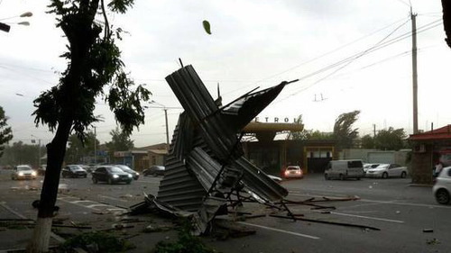 Effects of hurricane. Photo: http://ru.a1plus.am/1312517.html Effects of hurricane. Photo: http://ru.a1plus.am/1312517.html