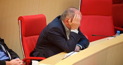 Georgian MP. Photo: © Sputnik / Alexander Imedashvili
https://sputnik-georgia.ru/reviews/20170504/235859928/Prezident-vs-Gruzinskaja-mechta-Konstitucija-kak-povod-dlja-skandala.html
