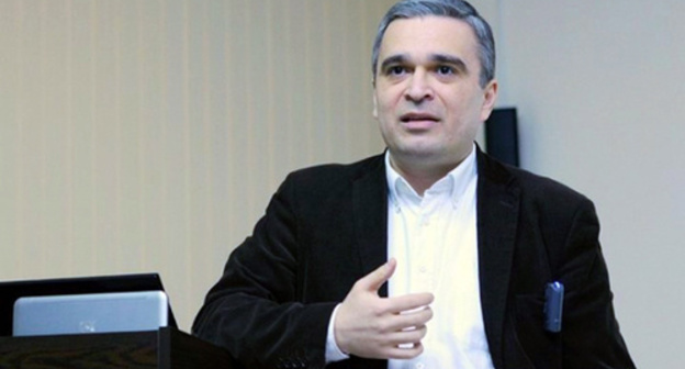 Ilgar Mamedov. Photo http://www.azadliq.az/xeber/44166/ombudsmanin-numayendeleri-ilqar-memmedovla-gorusubler/ Ilgar Mamedov. Photo http://www.azadliq.az/xeber/44166/ombudsmanin-numayendeleri-ilqar-memmedovla-gorusubler/