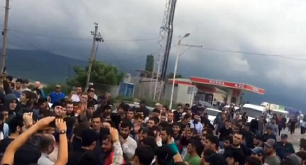 The conflict involving members of the local Chechen community in the Kazbek District of Dagestan. Photo https://chernovik.net/content/lenta-novostey/kak-razvivalsya-konflikt-v-leninaule The conflict involving members of the local Chechen community in the Kazbek District of Dagestan. Photo https://chernovik.net/content/lenta-novostey/kak-razvivalsya-konflikt-v-leninaule