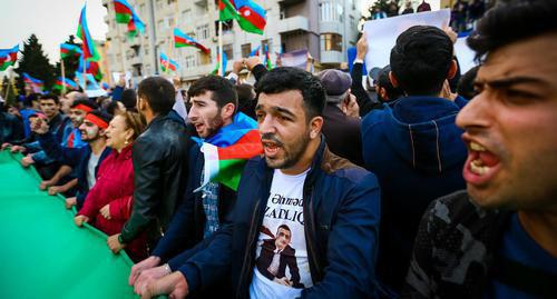 A participant of the rally in Baku on October 28, 2017. Photo by Aziz Karimov for the "Caucasian Knot"