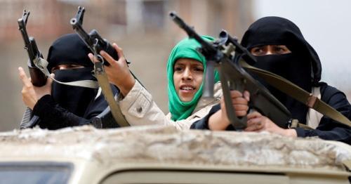 Women fighting with the militants in the territory controlled by the "Islamic State". Photo: KHALED ABDULLAH/REUTERS