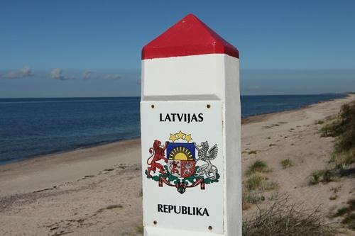 A boundary pillar on the border with Latvia. Photo by Roman Nuriev for the "Caucasian Knot"
