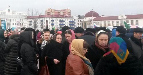 Grozny residents. Photo by Nikolai Petrov for the Caucasian Knot. 