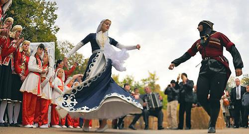 Celebration of the New Year in Adygea. Photo: Nadezhda Guseva, http://gorets-media.ru/v-adygee-otprazdnujut-novyj-god-po-mestnym-tradicijam
