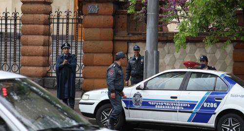 Police at the Parliament of Armenia. Photo by Tigran Petrosyan for the Caucasian Knot