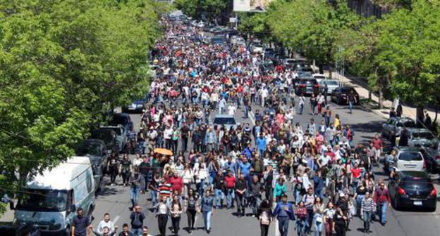 Protest rally in Yerevan, April 26, 2018. Photo by Tigran Petrosyan for the Caucasian Knot Protest rally in Yerevan, April 26, 2018. Photo by Tigran Petrosyan for the Caucasian Knot