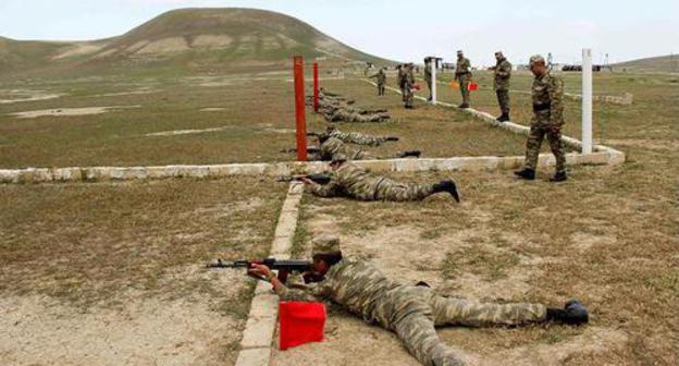 Military pentathlon with the Azerbaijani soldiers. Photo: https://mod.gov.az/ru/news/provedeno-sorevnovanie-za-zvanie-luchshego-inzhenerno-sapernogo-otdeleniya-voinskogo-obedineniya-22462.html Military pentathlon with the Azerbaijani soldiers. Photo: https://mod.gov.az/ru/news/provedeno-sorevnovanie-za-zvanie-luchshego-inzhenerno-sapernogo-otdeleniya-voinskogo-obedineniya-22462.html