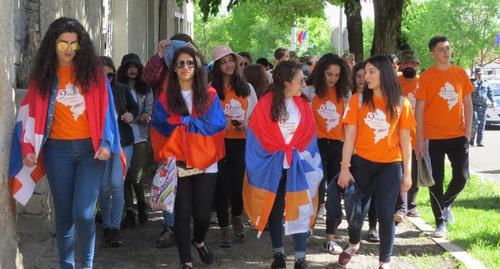 Participants of a foot march in memory of the events related to the liberation of Shushi, Stepanakert, Nagorno-Karabakh, May 7, 2018. 