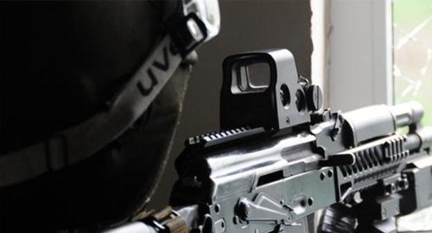 Special services agent during CTO. Photo: http://nac.gov.ru/kontrterroristicheskie-operacii/v-cumadinskom-rayone-dagestana-neytralizovan.html Special services agent during CTO. Photo: http://nac.gov.ru/kontrterroristicheskie-operacii/v-cumadinskom-rayone-dagestana-neytralizovan.html