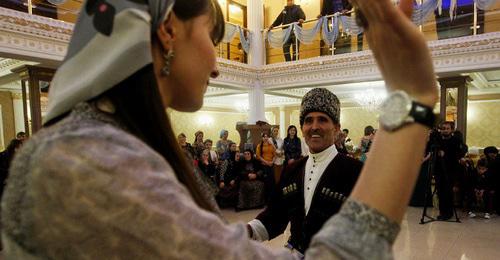 Chechen dance. Photo: REUTERS/Maxim Shemetov