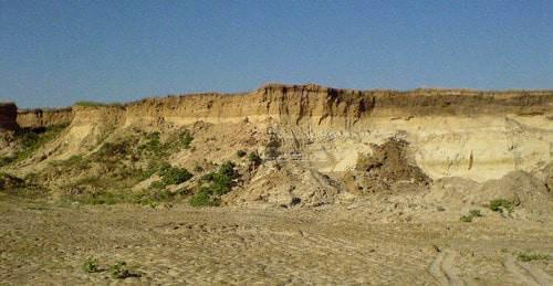 A sand quarry. Photo: Redboston https://ru.wikipedia.org/