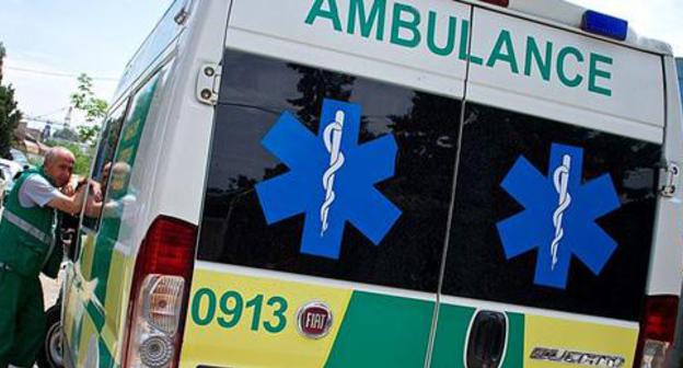 An ambulance car. Photo © Sputnik / STRINGER https://sputnik-georgia.ru/incidents/20180712/241182835/Solnechnye-ozhogi-v-Tbilisi-poluchili-180-chelovek.html An ambulance car. Photo © Sputnik / STRINGER https://sputnik-georgia.ru/incidents/20180712/241182835/Solnechnye-ozhogi-v-Tbilisi-poluchili-180-chelovek.html
