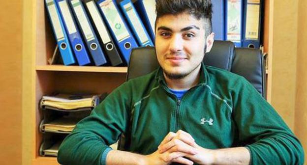 Mekhman Guseinov. Photo: Facebook / Mehman Huseynov https://ru.sputnik.az/incidents/20170110/408378224/bloger-mehman-gusejnov-osvobozhden-shtraf.html Mekhman Guseinov. Photo: Facebook / Mehman Huseynov https://ru.sputnik.az/incidents/20170110/408378224/bloger-mehman-gusejnov-osvobozhden-shtraf.html