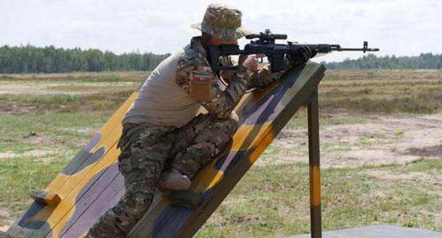 Azerbaijani shooter at a gun range, August 2018. Photo: press service of the Azerbaijani Ministry of Defence, https://mod.gov.az Azerbaijani shooter at a gun range, August 2018. Photo: press service of the Azerbaijani Ministry of Defence, https://mod.gov.az