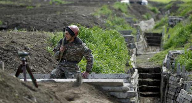 At the contact line in Nagorno-Karabakh. Photo: REUTERS/Staff At the contact line in Nagorno-Karabakh. Photo: REUTERS/Staff