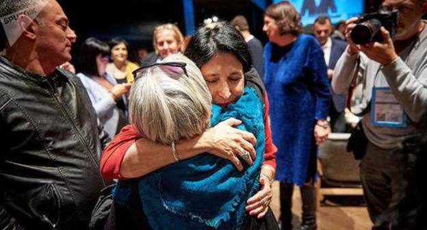 Salome Zurabishvili. Photo © Sputnik / Alexander Imedashvili
https://sputnik-georgia.ru/election-2018/20181028/242709693/Lidery-prezidentskoy-gonki-v-Gruzii-prokommentirovali-ekzitpoly.html Salome Zurabishvili. Photo © Sputnik / Alexander Imedashvili
https://sputnik-georgia.ru/election-2018/20181028/242709693/Lidery-prezidentskoy-gonki-v-Gruzii-prokommentirovali-ekzitpoly.html