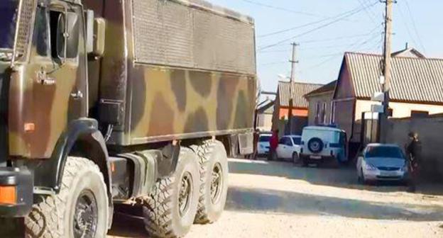Special forces vehicles in the streets of a Dagestani village. Photo http://nac.gov.ru/terrorizmu-net/v-respublike-dagestan-po-faktu-posyagatelstva-na-zhizn.html#&gid=1&pid=1 Special forces vehicles in the streets of a Dagestani village. Photo http://nac.gov.ru/terrorizmu-net/v-respublike-dagestan-po-faktu-posyagatelstva-na-zhizn.html#&gid=1&pid=1