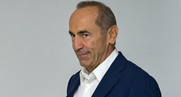 Robert Kocharyan. Photo © Sputnik / Asatur Yesayants
https://ru.armeniasputnik.am/politics/20181110/15600024/advokaty-kocharyana-obratilis-v-espch.html Robert Kocharyan. Photo © Sputnik / Asatur Yesayants
https://ru.armeniasputnik.am/politics/20181110/15600024/advokaty-kocharyana-obratilis-v-espch.html