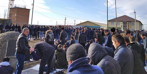 Participants of the mass namaz (prayer) held in the city of Magas. December 14, 2018. Photo by Umar Yovloy for the "Caucasian Knot"