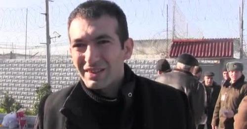 Talekh Khasmamedov. Photo: screenshot of the video by РСЕ/РС
https://fb.rferl.org/1/flashembed.aspx?t=vid&amp;id=24809890&amp;w=435&amp;h=314&amp;skin=embeded