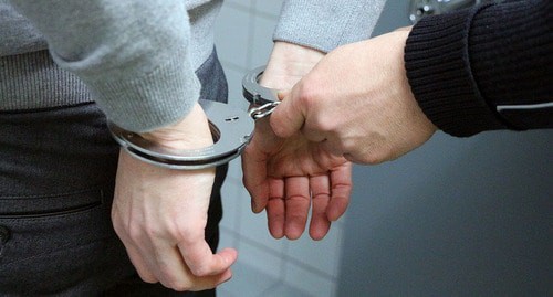 Handcuffs. Photo: https://pixabay.com/ru/полиция-наручники-арестовать-арест-2122373/