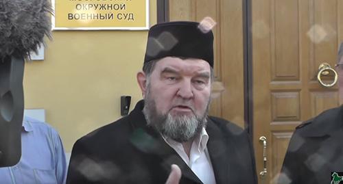 Makhmud Velitov. Screenshot of the video by Gajarbaj https://www.youtube.com/watch?v=Mr9x9X55_9A