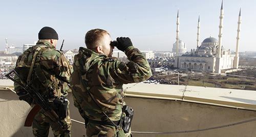 Law enforcers in Grozny. Photo: REUTERS/Eduard Korniyenko