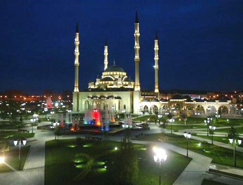 The Akhmad Kadyrov Mosque, known as "The Heart of Chechnya", Grozny. Photo by OOO Media Group Islam Info http://www.info-islam.ru