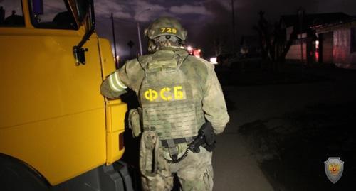 FSB agent takes part in special operation. Photo: press service of the National Antiterrorism Committee, http://nac.gov.ru/fotomaterialy@page=2.html#&gid=1&pid=3