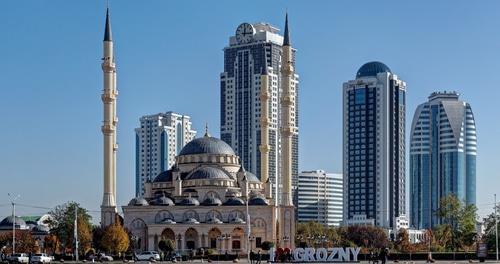 The mosque named "The Heart of Chechnya". Photo by Alexxx1979, https://commons.wikimedia.org/w/index.php?curid=53692987