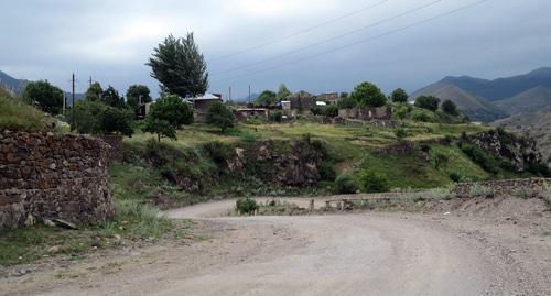 A road in Nagorno-Karabakh. Photo by Alvard Grigoryan for the "Caucasian Knot"