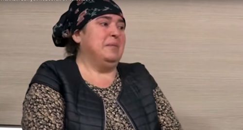 A woman appeals to Ramzan Kadyrov on air of the "Grozny" ChGTRK saying that "they had no shelter to live and no one to help." Screenshot from video posted by "Grozny" ChGTRK at http://newsvideo.su/video/11433314