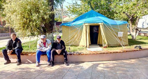 The 14th day of the hunger strike held by the Afghan War veterans in the Makhachkala park. September 30, 2019. Photo by Rasul Magomedov for the "Caucasian Knot"