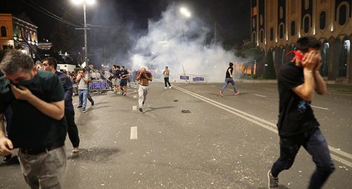 Police disperse protest action in Tbilisi, June 12, 2019. Photo: REUTERS/Irakli Gedenidze