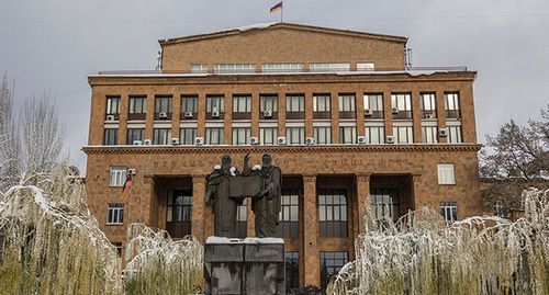 Yerevan State University. Photo: Սէրուժ Ուրիշեան (Serouj Ourishian) https://ru.wikipedia.org/