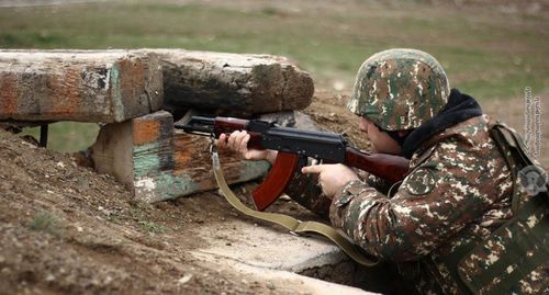 Ar Armenian soldier. Photo by the press service of the Ministry of Defence of Armenia http://www.mil.am/hy/news/6254