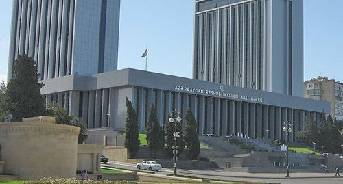 Parliament of Azerbaijan. Photo: Interfase, https://ru.wikipedia.org/