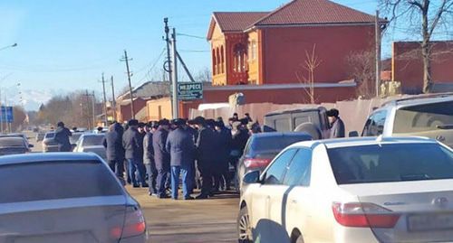 Searches are being conducted at the intersection of Kartoev and Esmurziev Streets in Nazran, December 6, 2019. Photo by Magomed Aliev for the Caucasian Knot 