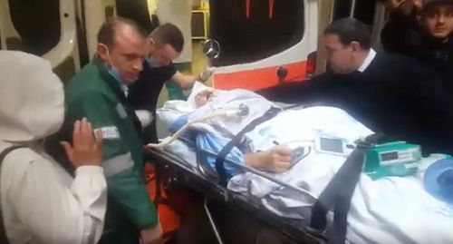 Ogtai Gyulyalyev, who stayed in critical condition after a road traffic accident in Baku, is being transferred to an ambulance. Screenshot from YouTube video posted by Turan Agentliy https://www.youtube.com/watch?v=cBrdMD4gSkk