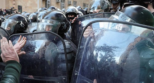 Policemen during the protest action in Tbilisi. Photo: REUTERS/Irakli Gedenidze