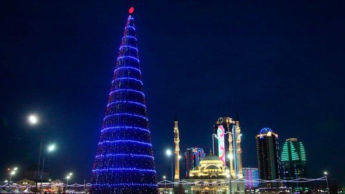 New Year tree in Grozny. Photo: press service of the City Administration, http://grozmer.ru