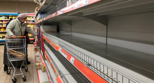 Empty store shelves in Moscow, March 18, 2020. Photo: REUTERS/Evgenia Novozhenina