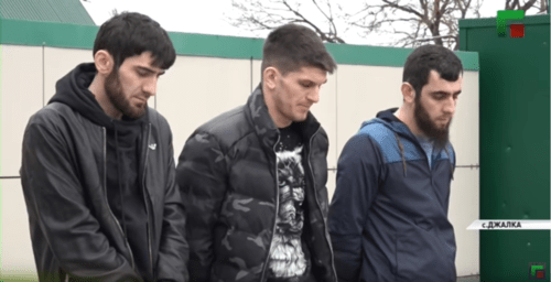 Young Chechen natives who refused to pay for a trip in a Moscow taxi. Screenshot: ChGTRK 'Grozny', https://www.youtube.com/watch?v=d2rEsTrWRUA