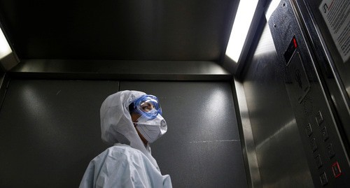 Medical worker. Photo: REUTERS/Maxim Shemetov