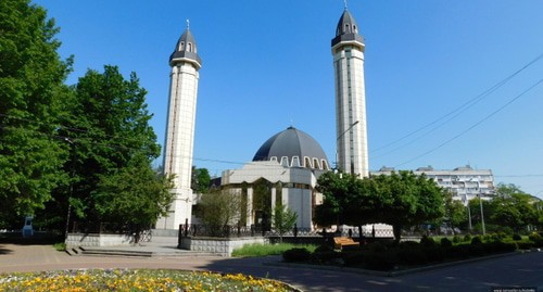 A mosque in Nalchik. Photo: Nalchick, https://commons.wikimedia.org/w/index.php?curid=37573922